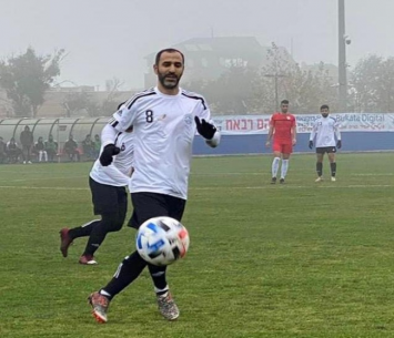 ממשיך להוביל. אסף פחימה