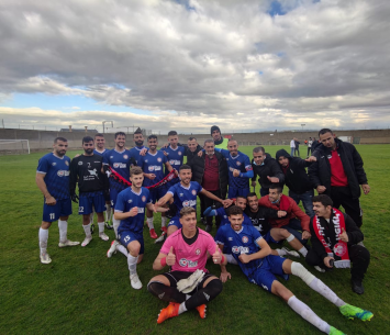 שחקני באקה לאחר הניצחון (וואסים מוואסי)