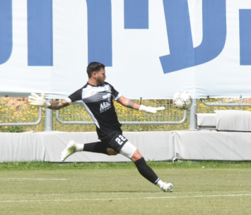 עבר דרומה. בן דוד