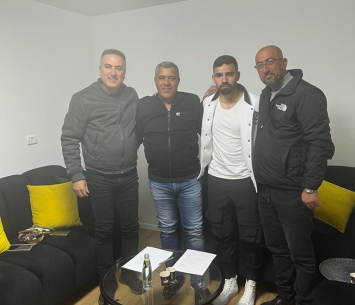 פרץ במעמד החתימה