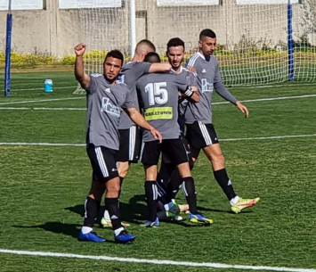 חוגגים. שחקני חולון (רועי אסף)