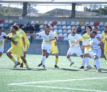 ההתרגשות בשיאה. שחקני קריית ים (עדי דטליס)