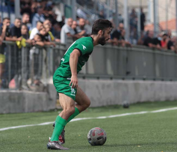 עלה מהספסל. אדלשטיין (מוחמד סרסור)