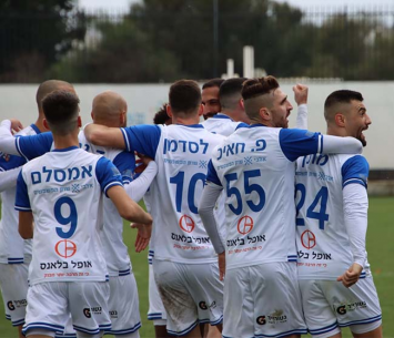 שחקני יפו חוגגים ניצחון גדול (בן מלניק)