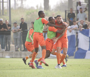 חוגגים מהפך אדיר. משחק ענק של כפר שלם (בן מלניק)