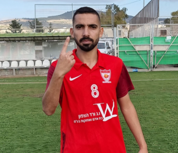 נשאר. שלום אדרי (נזיה סולטן)