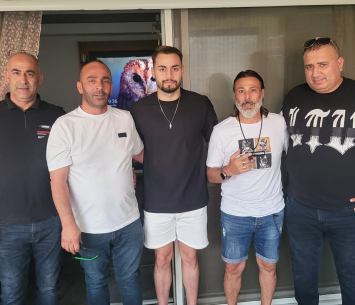 עבר ליריבה העירונית. מנעא