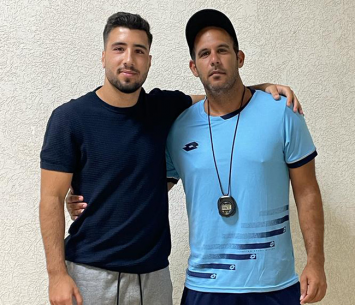 כהן במעמד החתימה