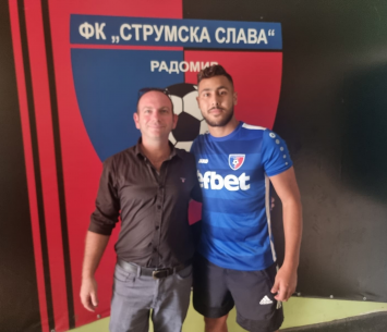 כנאני במעמד החתימה