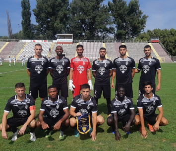 רגע לפני המשחק. שחקני הבקעה