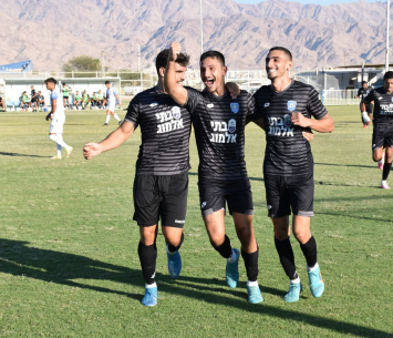 שמחה באילת אחרי השער (רון בלומנטל- RB PHOTOGRAPHER)