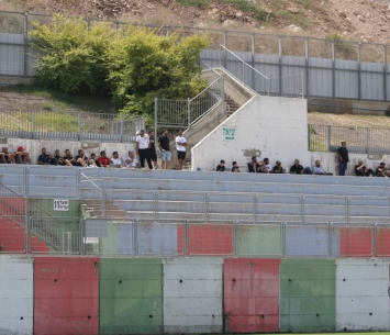 יחפשו מגרש אחר