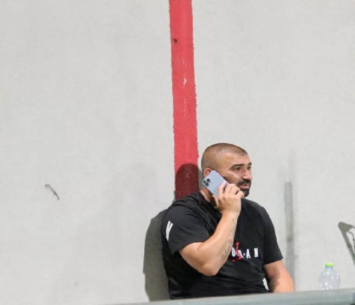 יחזור לשחק העונה?  ערן לוי לאחר שהוחלף בגין פציעה בשבוע שעבר (בן מלניק)