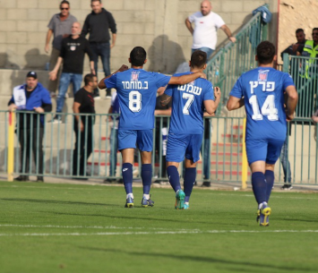 חגגו בסוף. שחקני פ