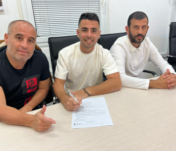 רול במעמד החתימה