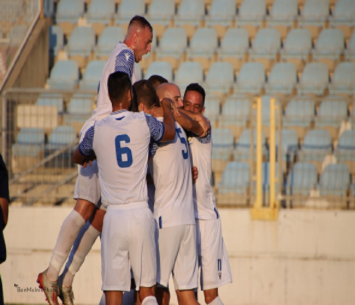 ניצחון ענק. שחקני הרצליה (בן מלניק)