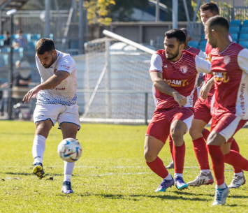ירין מסיקה (באדום מימין). טענות קשות כלפי השופט (אלכס בוך)