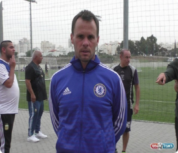 עומד על המשמר. נועם שוהם (בן מלניק)