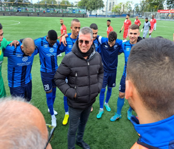 עליה אדירה. שלום והשחקנים (באדיבות המצולם)