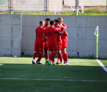 תיקו שעוזר לה ובמיוחד ליריבה העירונית. שחקני הפועל הרצליה (בן מלניק)