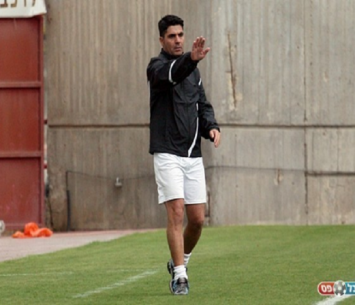 מודע לחשיבות המשחק. טיאר