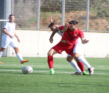 נאבקים על המקום בפלייאוף. שחקני הפועל הרצליה ובקעת הירדן (בן מלניק)