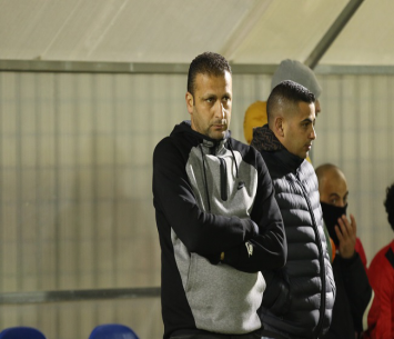 הפנים קדימה. מוחמד עוודי (דאפר מאחמיד)