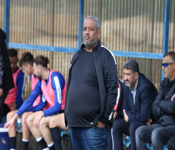 בשקט ובצנעה לעבר המטרה. עיסא נוג'ידאת (דאפר מאחמיד)