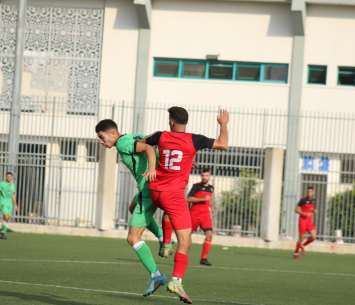 עובדים על הגינות. התאחדות לכדורגל