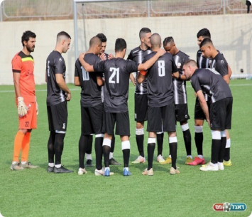 מחכים לתשובות. שחקני דימונה (בן מלניק)