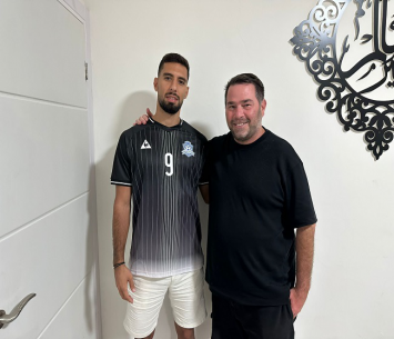 תחנה נוספת בקריירה. כארם ארשיד לצד סוכנו, עידו קרן