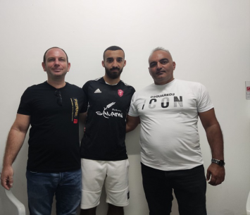 יוצאים לדרך משותפת. השחקן, המאמן חנא פרהוד והסוכן שי אבני