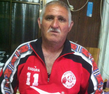 כנפו (מהאלבום הפרטי)