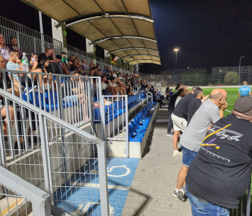 העימות ביציע. האוהדים במשחק (יחצ)