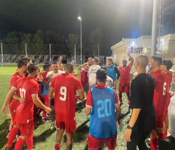 חגיגה אדומה בעיר הנמל (אביחי דלאל)