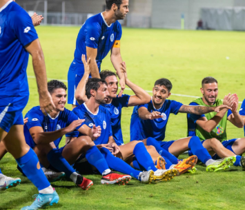 שחקני רמת השרון חוגגים (רועי קור, הפועל ניר רמת השרון)