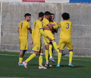 חגגו בסיום. שחקני אתא/ביאליק (דאפר מחאמיד)