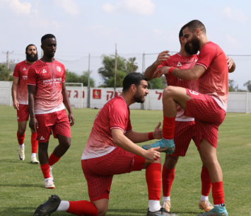 שחקני מגדל העמק חוגגים בענק (דאפר מחאמיד)