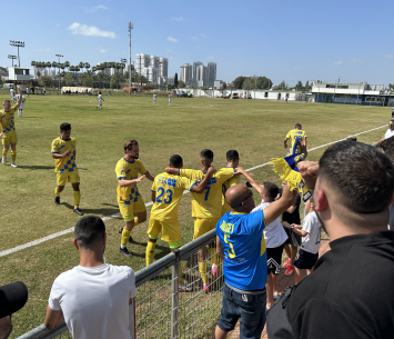 החגיגות של עירוני אשדוד (אביחי דלאל)