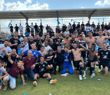 שחקני נוג'ידאת חוגגים (דוניא גנטוס)