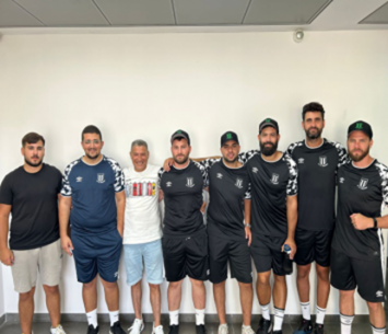 בדיכאון. אבייב והצוות שלו