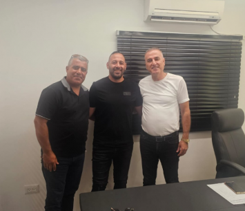 סבע במעמד החתימה (מדיה הפועל בועיינה)