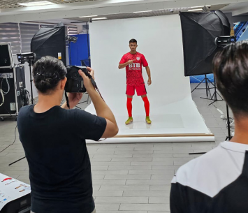 כמו המקצועניים (התאחדות לכדורגל)