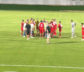 חגיגות באדום. שחקני אזור