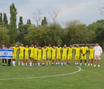 ניצחון ראשון. בית