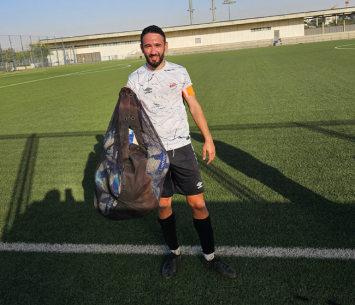 לקח שמונה כדורים הביתה. מדלסי (מ.כ ב