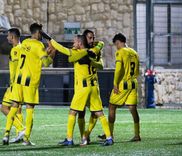 חוגגים.  שחקני נורדיה  (אורי לסלו)