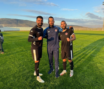 מימין: מנאע, חמודי וחולי (דוניא גנטוס)