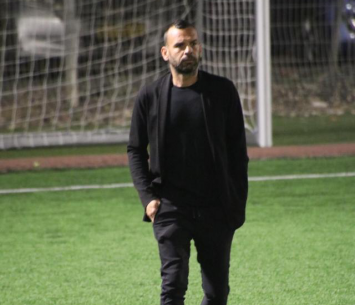 המנהל המקצועי וכובש הצמד. יובל עופרי