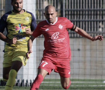 מודע לחשיבות המשחק. מלכה (עו